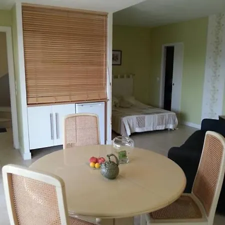 Rose Niche Bed & Breakfast 2*